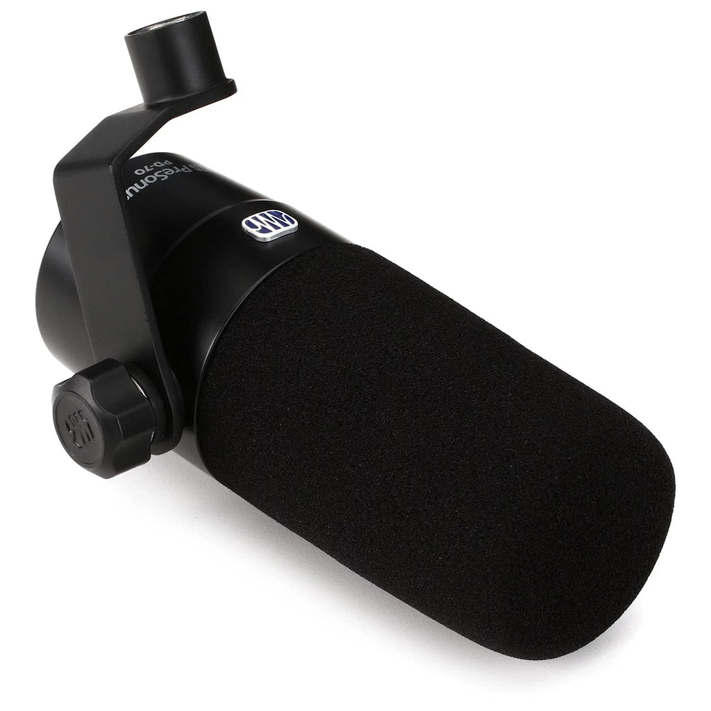 Dynamic Vocal Microphone D4947